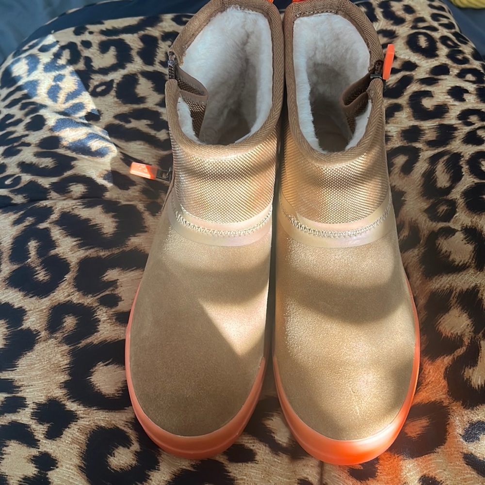 MINI TECH UGG BOOTS